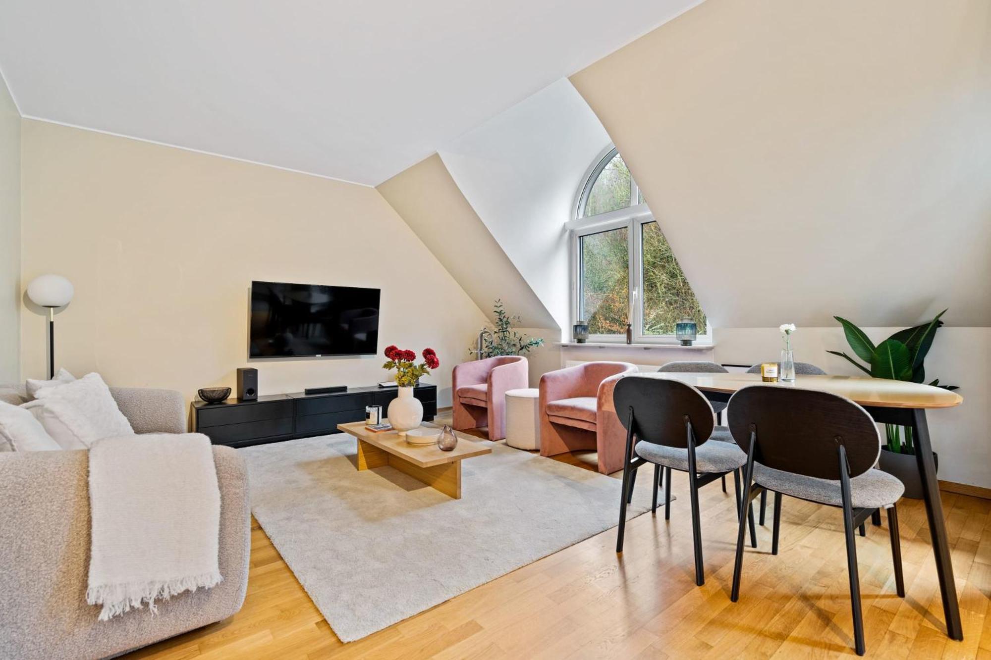Chic 2Br Stay In Luxembourg With Free Parking Dış mekan fotoğraf